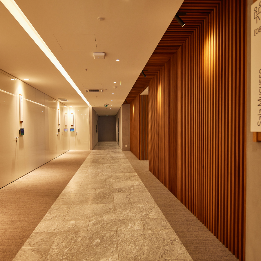 TGV Interiores - Corporate project in Luanda - Standard Bank