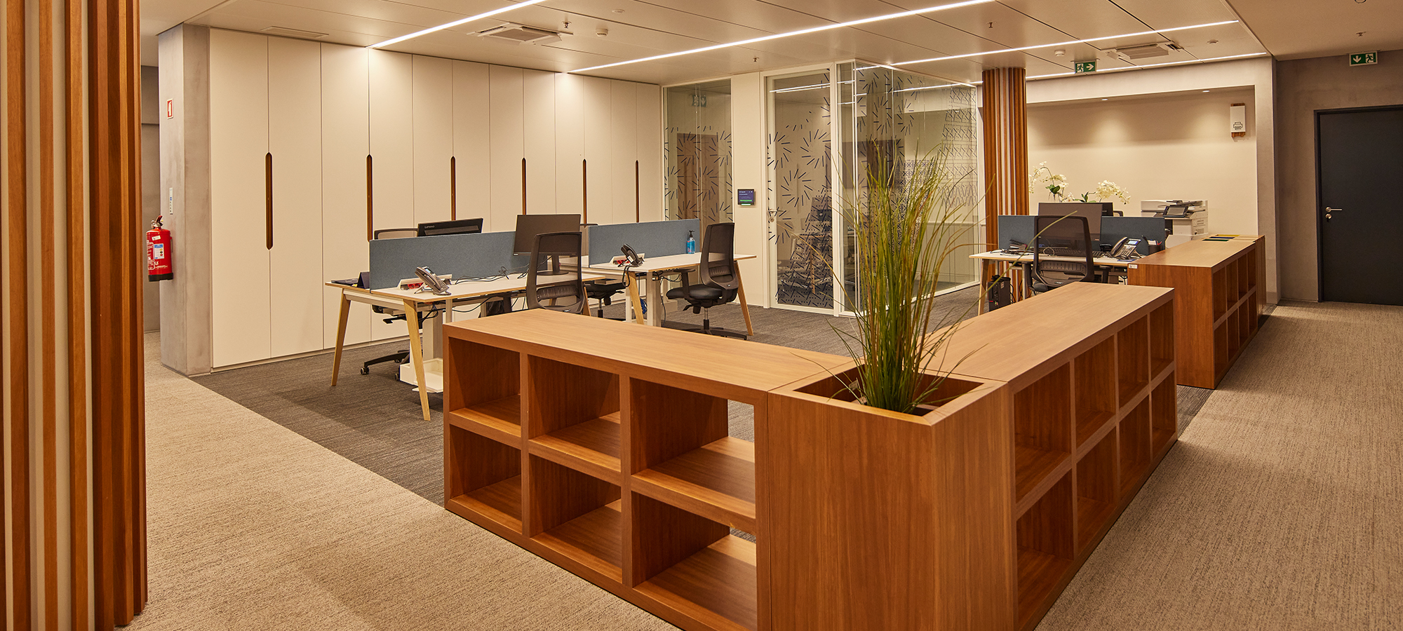 TGV Interiores - Corporate project in Luanda - Standard Bank
