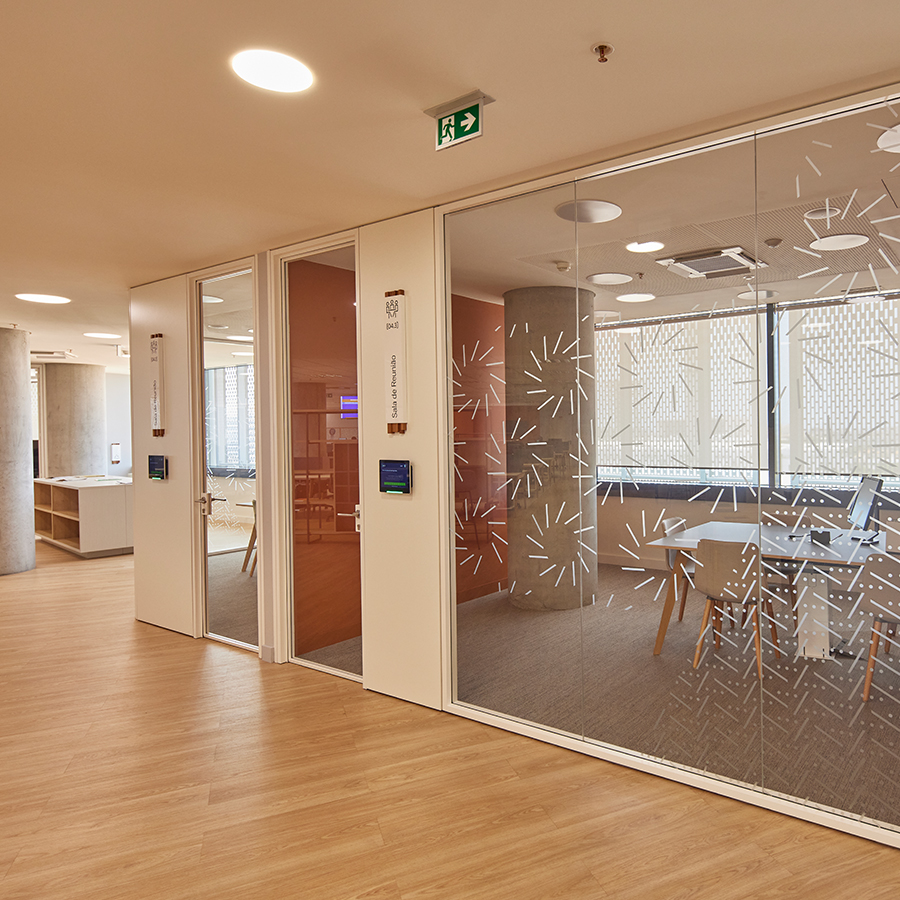 TGV Interiores - Corporate project in Luanda - Standard Bank